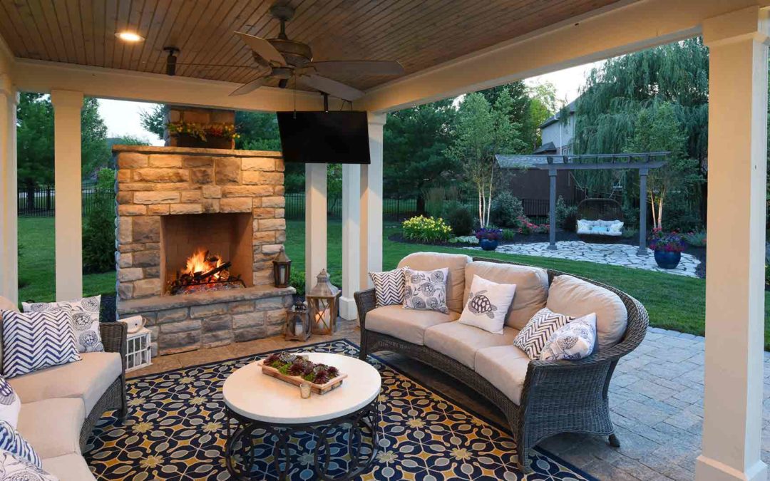 Pavilions, screened rooms, shade sails, awnings, or pergolas – Which is right for your landscaping?