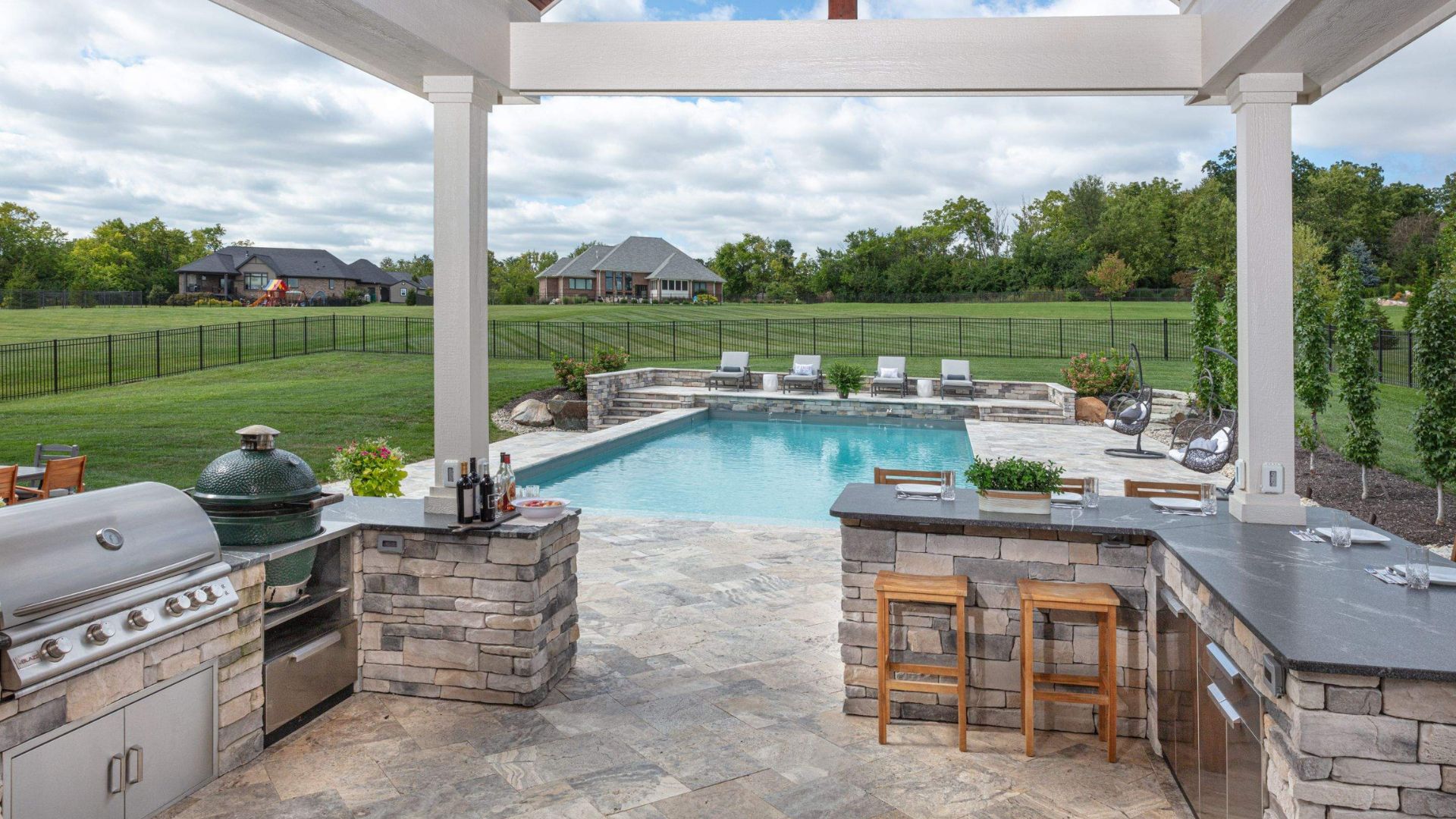 Outdoor Kitchen - Site Group Landscaping